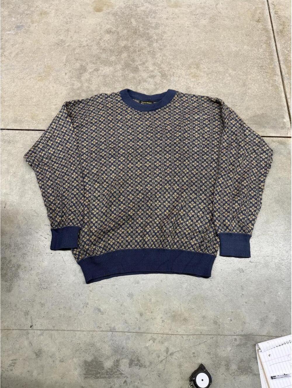 vintage pacific winds beige and navy knit sweater size large